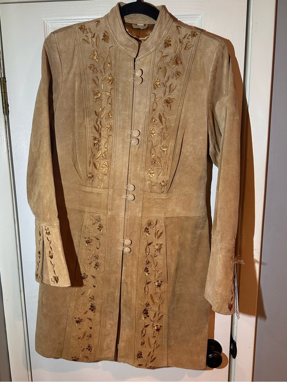 Pamela McCoy Genuine Suede Embroidered Floral Jacket Coat Tan Size Small NWT